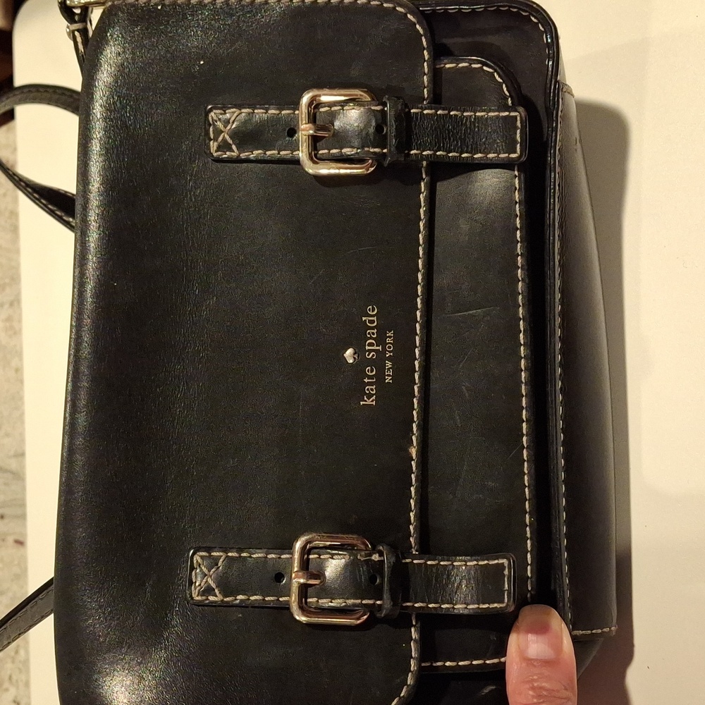 Kate Spade New York  Black Leather Essez "Small Scout" Cross Body Handbag -vinta